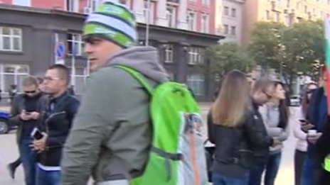 Празен стол или празни въпроси: Журналисти на протест