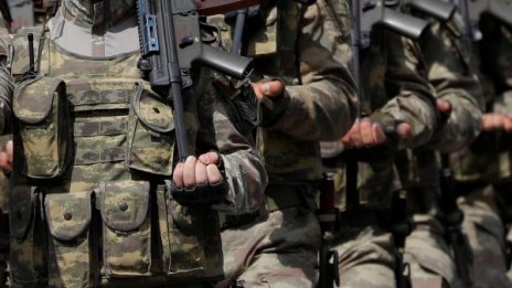 Турски командоси са влезли в сирийския град Идлиб
