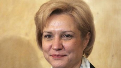Менда Стоянова: Увеличението от 10% няма да е "на калпак"