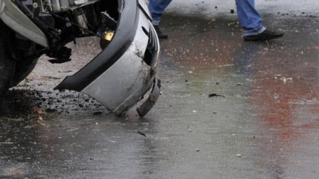 Четирима загинаха за ден на пътя