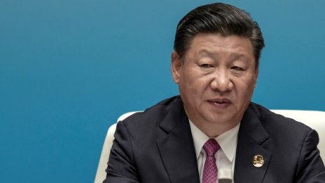 Червеният император, решен да спаси китайския комунизъм