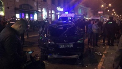 Джип се заби в пешеходци в Харков. Петима са починали