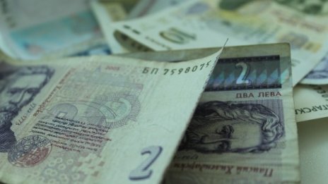 Спипаха двама ало апаши, отмъкнали 14 бона и злато