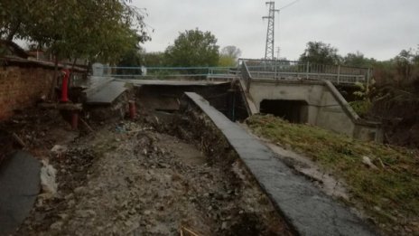 След пороите: Жертви, изчезнали и евакуирани хора в Бургаско