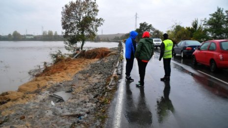 Пострадалите в Бургаско с еднократна помощ от 325 лв. 
