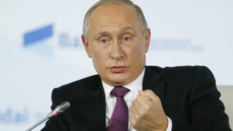 Владимир Путин изстреля четири балистични ракети 