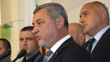 Симеонов за оставката: Активно медийно мероприятие