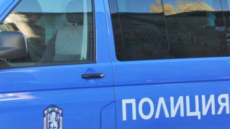 Глобяват бургаски полицай с 1000 лв. за подкуп на пътя 