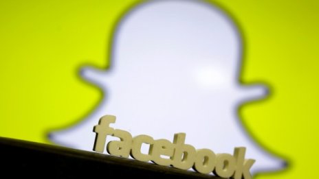 Нова измама във Facebook: Споделете или платете