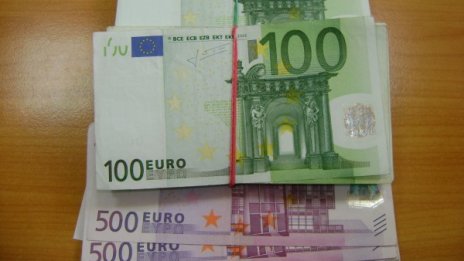 Митничари задържаха контрабандни 30 000 евро на Капитан Андреево