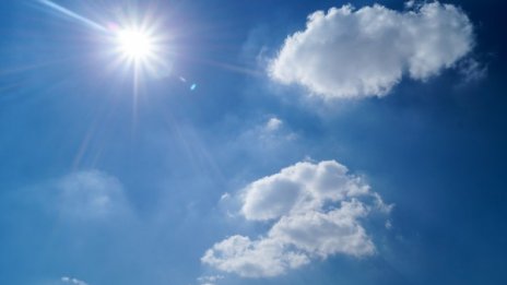 Слънчев петък, температурата до 15 градуса