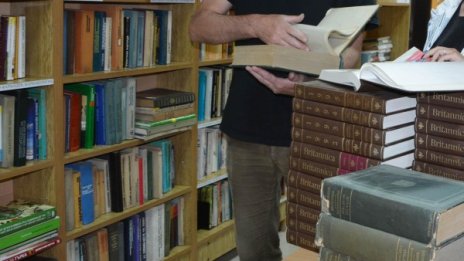 Библиотеките ни все по-търсени, а книгите - все по-стари! 