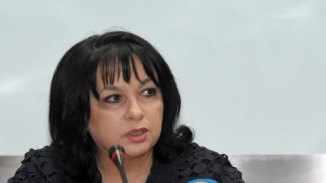 Министър Петкова: Без руски газ няма как да има газов хъб!