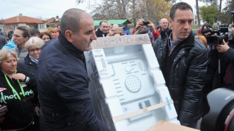 Цветанов: Вот на недоверие няма да разклати управлението