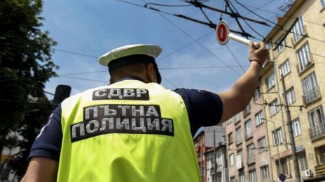 Полицай на всяка пешеходна пътека? Няма как да стане!