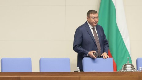 Костадин Ангелов: Към момента информация за оставка на Делян Добрев не е постъпвала