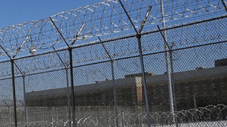 Двама българи в затвор в Швеция за трафик на хора