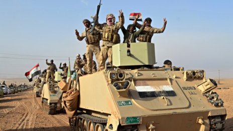 Ирак прочиства пустинните райони до Сирия от ИД