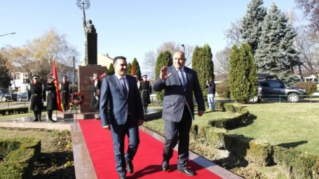 С викове "Бойко, Бойко" посрещнаха Борисов в Струмица