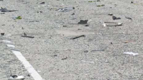 Пиян в насрещното: Удари четири коли и автобус