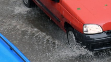 Облаци и дъжд… И така – цяла събота, в цяла България