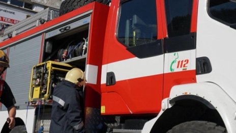 Пожар прати 69-годишен в болница с опасност за живота   