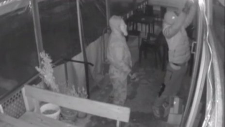 Нагли апаши редовно обират кафенета в "Овча купел"