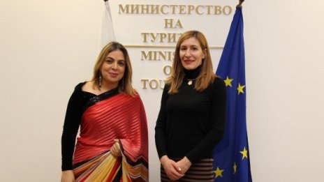 Ангелкова: Ще привличаме повече индийски туристи у нас!