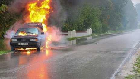 Кола гори на Околовръстия път в столицата