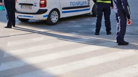 Шофьор на автобус помете 86-годишна баба на "зебра" 