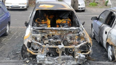 Три автомобила пламнаха в Бургас