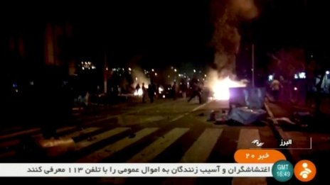 Заради икономиите ли  избухнаха протестите в Иран?