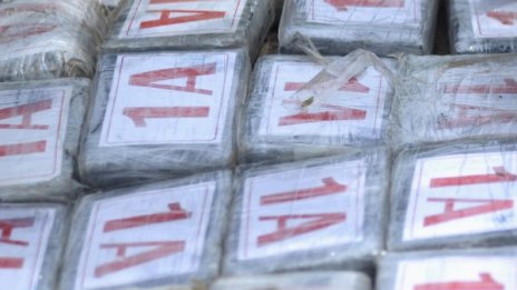 Над 15 кг дрога заловиха на Капъкуле в ТИР, влязъл от България