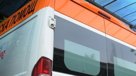 Един от пострадалите при ПТП-то в Бургас се бори за живота си