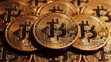 Криптовалутите – децентрализирани, но данъците си остават!