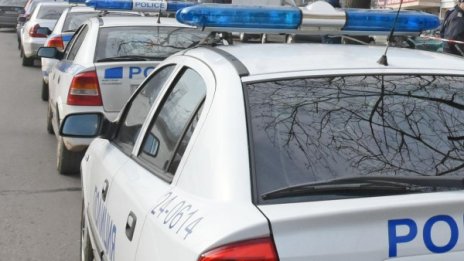 Откраднаха 7 000 лева от товарен автомобил
