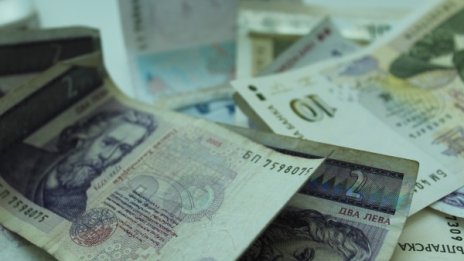 Двама шуменци дали общо 2685 лв. на ало апаши