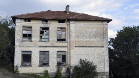 "Икономист": Ако адът са другите хора, България е рай!
