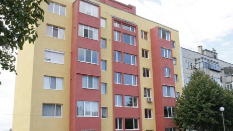 МРРБ към кметовете: По-строг контрол на санирането 