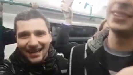 Надеждата ни е в тях! С пълно гърло в метрото: Мила Родино...