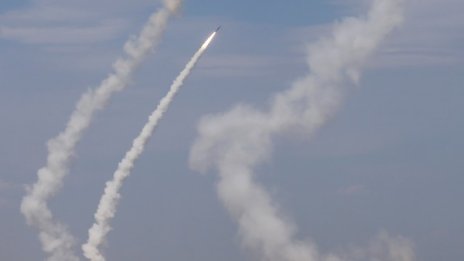 На път за Китай: Буря повредила части от С-400