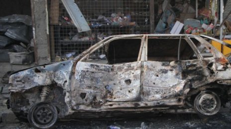 Жертви и десетки ранени при експлозия на кола бомба в Кабул