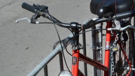 Велосипедист загина, пометен от камион край Разград