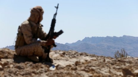 Йеменските сепаратисти напредват в Аден, десетки убити