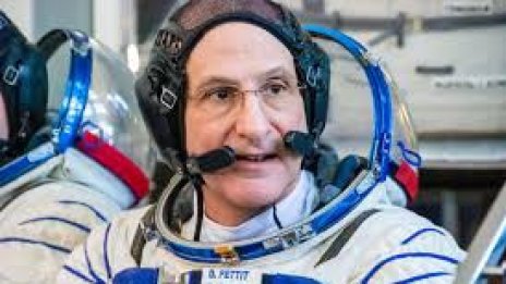 За първи път български деца разговаряха на живо с астронавт в космоса