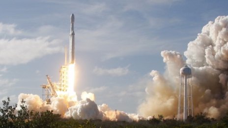 Успехът на SpaceX – залог за цялата индустрия  