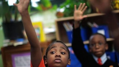 В задния двор или "Защо тези деца обичат училище?"