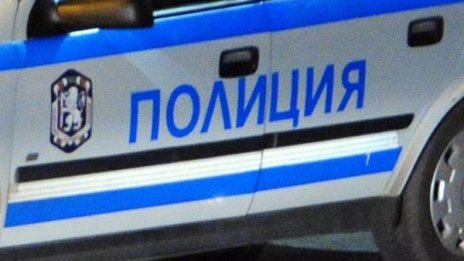 Младеж наби друг. Взе му и телефона
