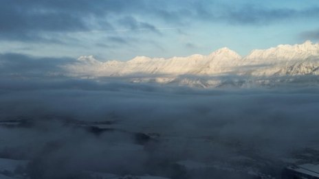Облачно и тук-там мъгливо, слънце – в планините