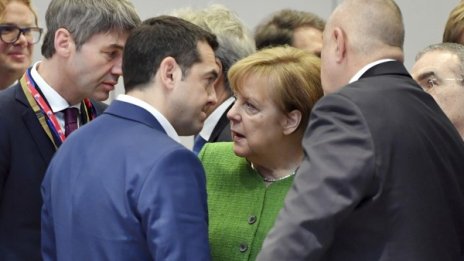 Меркел предлага помощ на Гърция в случай на турска агресия
